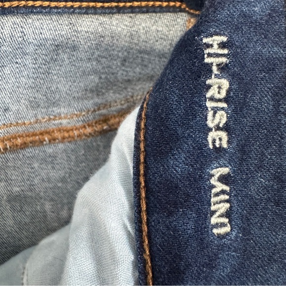 American Eagle Hi-Rise Mini Skirt 👖 Denim Frayed Hem Size 6 - Picture 5 of 7